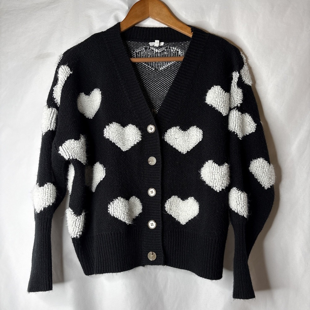 En Crème Women's S Black Heart Button Crop Cardigan Love Valentine Chic